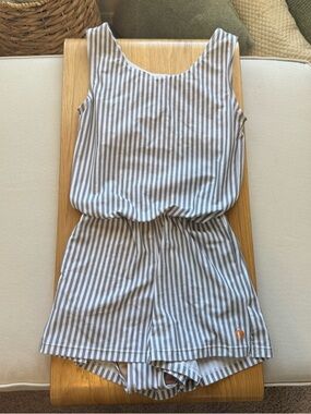 Honeymark Striped Sleeveless Swimsuit Romper in Light Grey and White Pockets